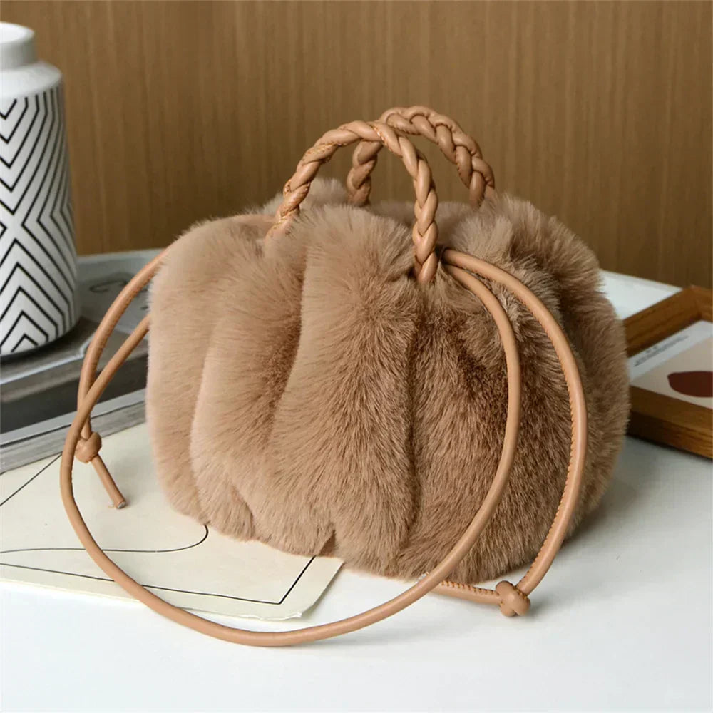 Essy | Bolso bandolera de terciopelo color calabaza