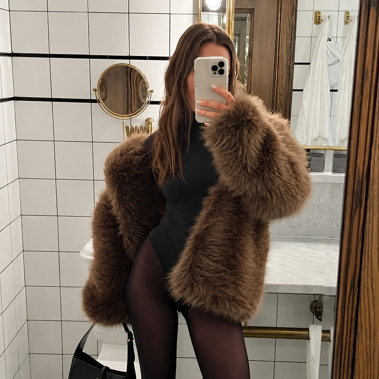 Courchevel™ Mantel aus Weichem Plüsch mit Markantem Kragen