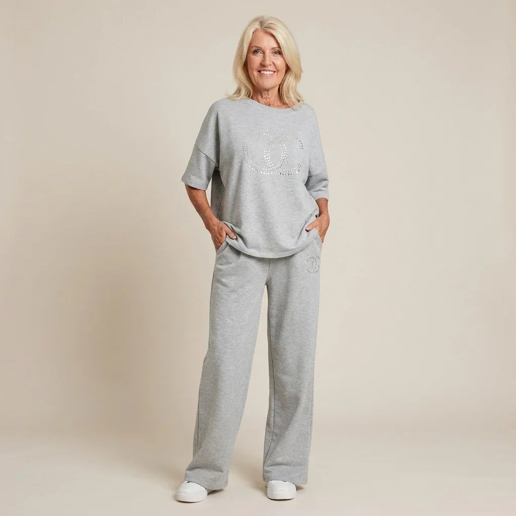 Urban Eleganz™ Conjunto de Dos Piezas en Tejido Comfort con Elegantes Detalles de Cristal